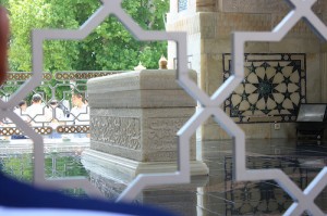 Imam-Bukhari-Samaqand by Adeel Anwer. Creative Commons.
