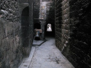 Dark lane Aleppo by oliverlaumann
