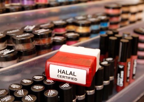 Halal makeup1/ Image source: biyokulule.com