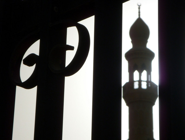 an-abu-dhabi-minaret_l / Tom Spender / Foter / CC BY-NC-SA