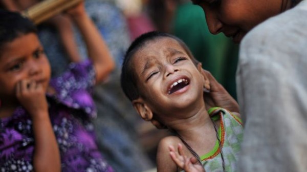 Iran delivers humanitarian aid to Rohingya Muslims in Myanmar