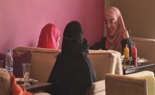 ‘Hard Luck’ Cafe Cairo’s debut Islamic coffee-shop allows no gender-mixing