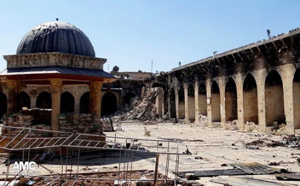Minaret of ancient Aleppo mosque destroyed