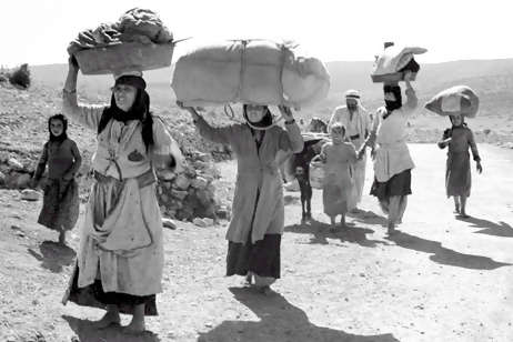 Arabs flee towards Lebanon from Galilee during War of Independence in 1948