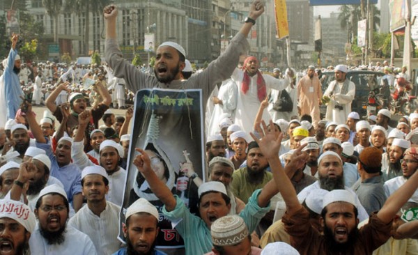 Bangladesh Urged to Fulfil Islamist Demands