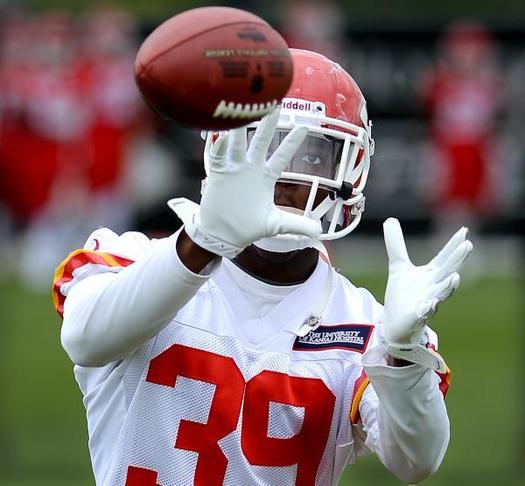 Husain Abdullah, who gave up football to take Muslim pilgrimage, is back in NFL with the Chiefs