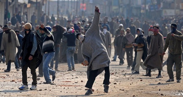 Religious leaders urged to end clashes in Kashmir