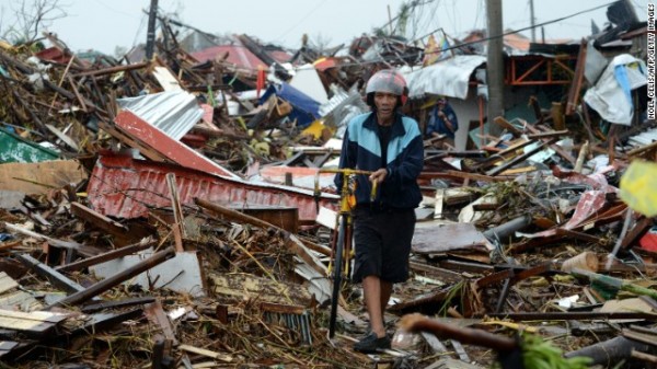 U.S. sending warships to help Philippines typhoon relief efforts