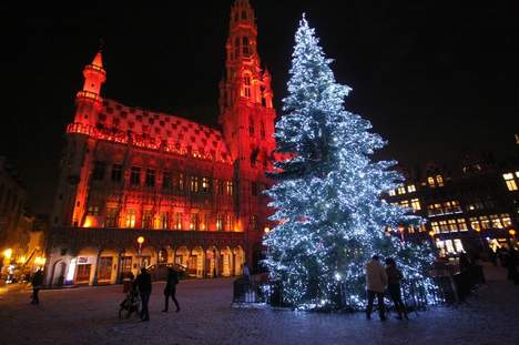 Brussels_Christmas_Tree_Lighted