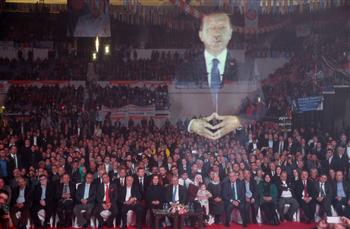 PM Erdoğan uses hologram to address İzmir party members for first time in Turkey
