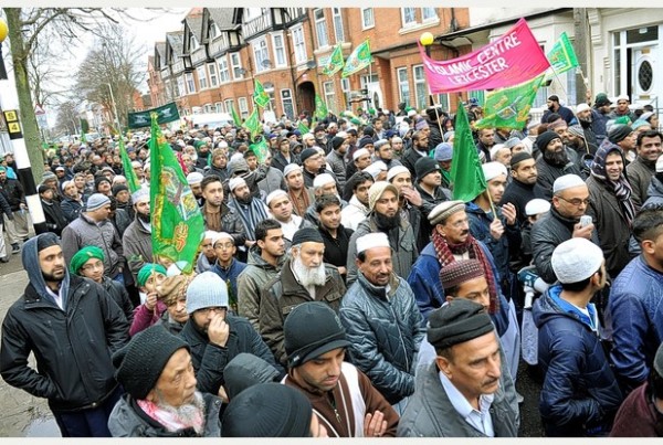 Thousands of Muslims in Leicester celebrate Holy Prophet Mohammed's birthday