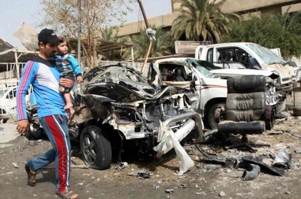 Deadly bombing hits Baghdad cafe