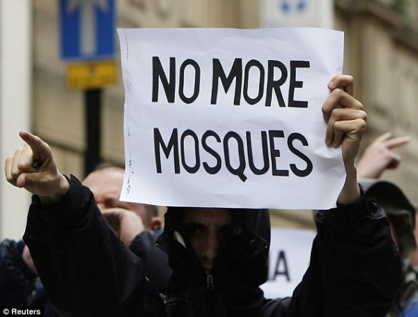EDL-Anti-Mosque