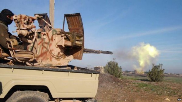 IS Forces Bear Down on Kurdish Units in NE Syria