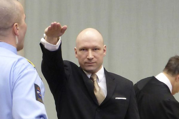 mass-killer-anders-behring-breivik-raises-his-arm