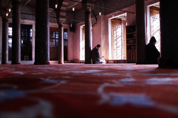 the-prayer-sultan-ahmet-mosque-istanbul-by-zekeriya-s-en