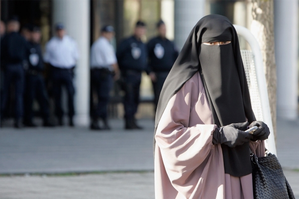 burqa-public