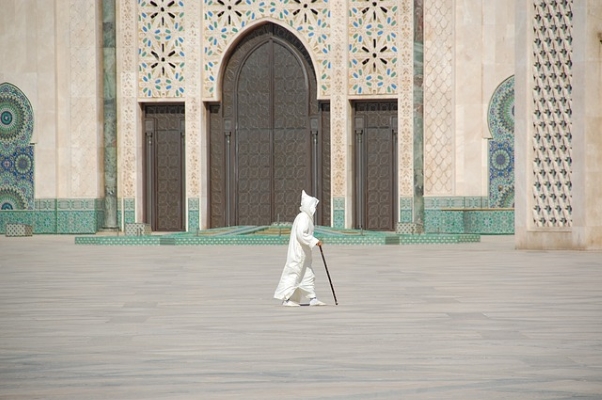 morocco-old-man-at-mosque